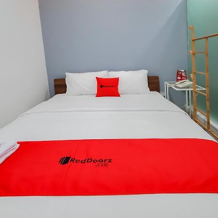 Reddoorz Plus @ Batutulis Bogor Exterior photo